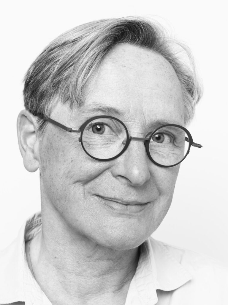 Zwartwit portretfoto van Minke Douwesz, gemaakt door Annaleen Louwes